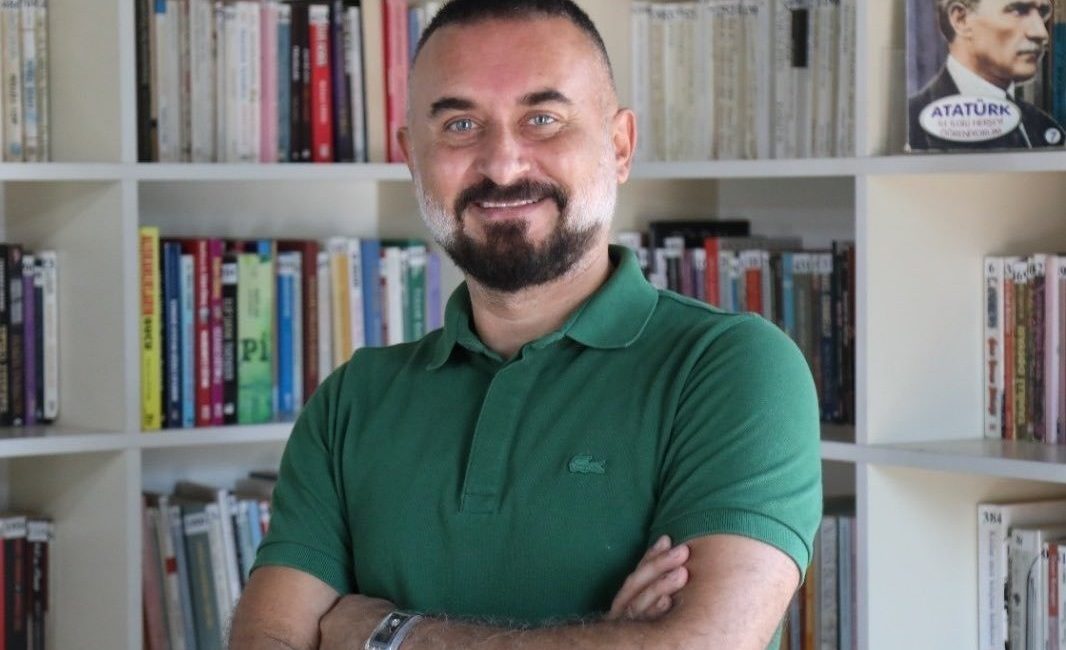 Cumhuriyet Halk Partisi (CHP) Mezitli İlçe Başkanı ve aynı zamanda