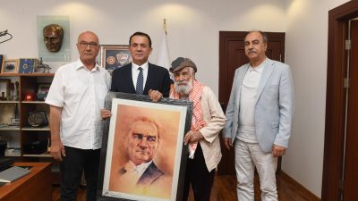 Ünlü hattat ve ressam Etem Çalışkan, Mersin Yenişehir Belediye Başkanı