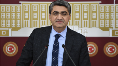 Ekmen’den Bakan Tekin’e çağrı:  İhtiyaç kadar öğretmen ataması yapın.   Ücretli