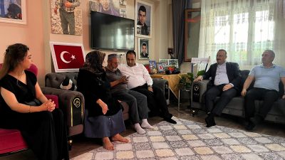 Şehit annesini ziyaret eden Kıratlı: “Hayatımızın en değerli taşı, en
