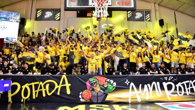 BAŞKAN SEÇER, CARETTALARI PLAY-OFF MÜCADELESİNDE YALNIZ BIRAKMADI CARETTALAR ŞAMPİYONLUĞA 1