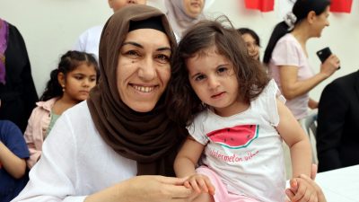 AKDENİZ BELEDİYESİ EŞ BAŞKANI ARSLAN: “ANNELERİN HAYALİNİ KURDUĞU BİR DÜNYA