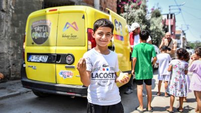 Mersin Büyükşehir Belediyesi Sosyal Hizmetler Dairesi Başkanlığı ekipleri, yaz mevsiminin