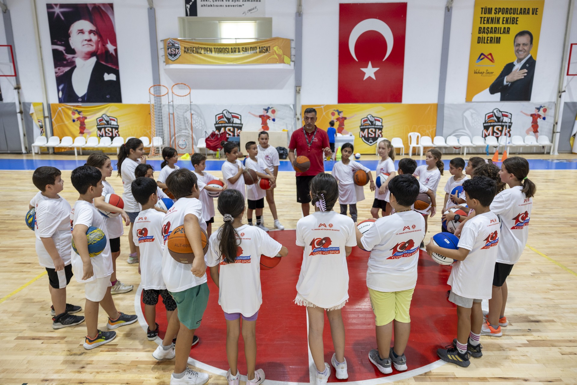BUYUKSEHIRIN BASKETBOL KURSU YAZ DONEMINDE DE YOGUN ILGI GORUYOR 3