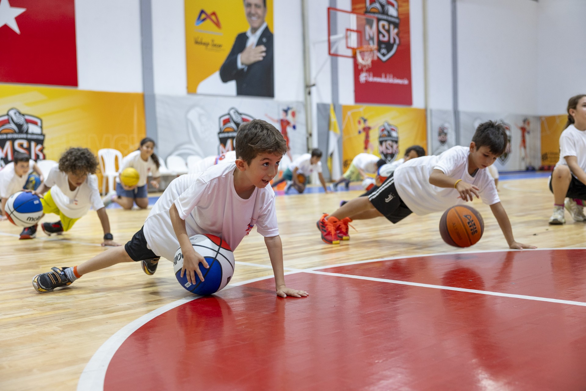 BUYUKSEHIRIN BASKETBOL KURSU YAZ DONEMINDE DE YOGUN ILGI GORUYOR 7