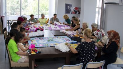 Çok yönlü eğitim anlayışıyla hem çocuklara hem de kadınlara birçok