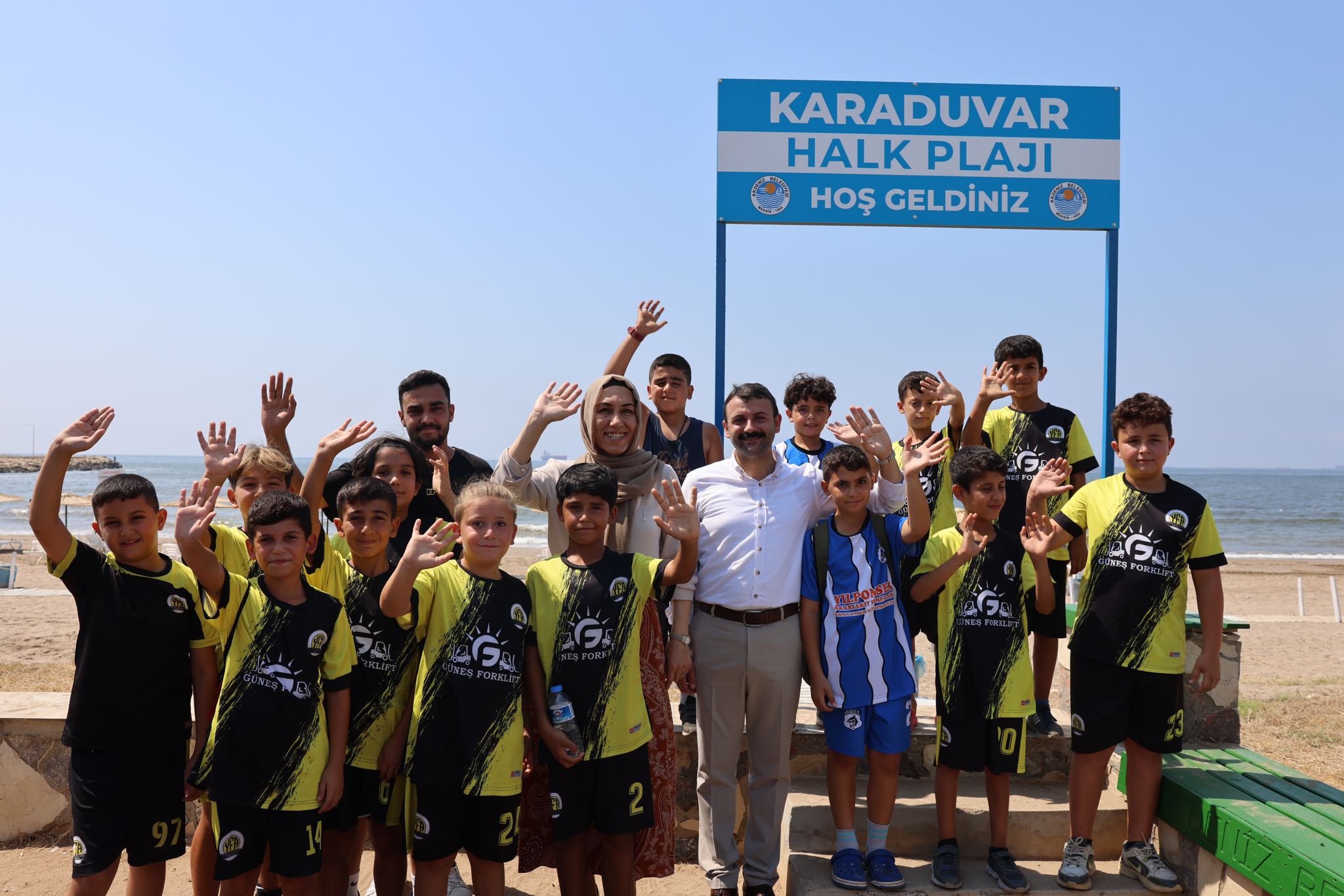 AKDENİZİN İLK HALK PLAJI KARADUVARDA AÇILDI