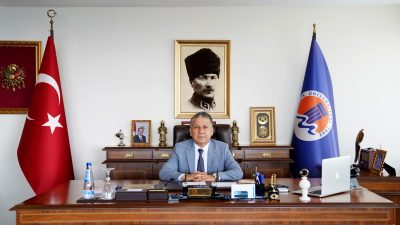 Rektör Prof. Dr. Erol Yaşar’dan Üniversite Adaylarına Mesaj