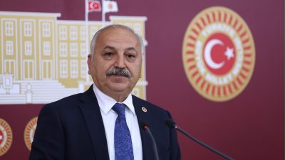 CHP Mersin Milletvekili Talat Dinçer, Mersin'de kurulması planlanan balık çiftliklerinin