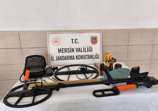 Mersin’de Kaçak Kazı Yapan 11 Şüpheli Suçüstü Yakalandı