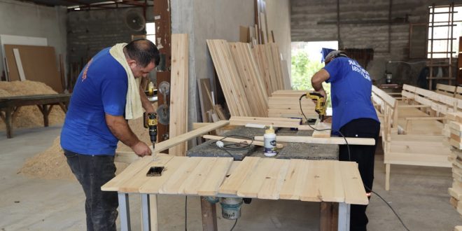 Toroslar Belediyesinin Atölyelerinde seri üretim
Toroslar Belediyesinin Fen İşleri Müdürlüğü bünyesindeki Atölyeler Şefliği,