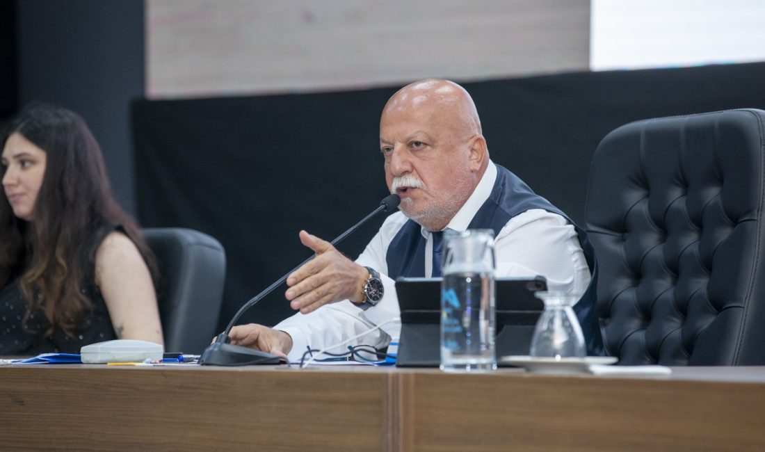 SGK’NİN AMACI BORÇ TAHSİLİ DEĞİL, MUHALİF BELEDİYELERİN HALKA HİZMETİNİ KESMEK Mersin Büyükşehir Belediye Meclisi’nin 2024 Yılı Ağustos Ayı Olağan Toplantısı’nın