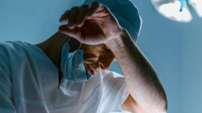 Hekim Birliği Sendikası, teşvik ek ödemelerinin yine geciktiğini ve ödeme