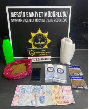 
Mersin İl Emniyet Müdürlüğü'nün düzenlediği büyük operasyonlarda, çeşitli suçlardan aranan