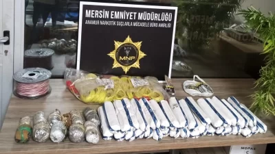 Mersin'in Anamur ilçesinde düzenlenen operasyonda 19.5 kilogram jel dinamit ve