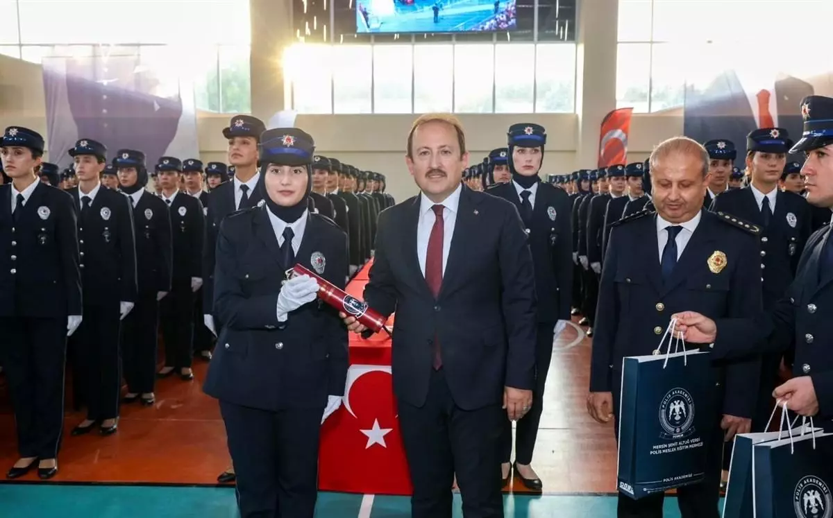 Mersin Şehit Altuğ Verdi POMEM’den 30. Dönem Mezuniyet Töreni: 285 Kadın Polis Memuru Göreve Hazır