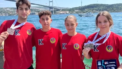 Mersin TOHM Yüzücüleri İstanbul Boğaziçi Kıtalararası Maratonu'nda büyük başarılar elde