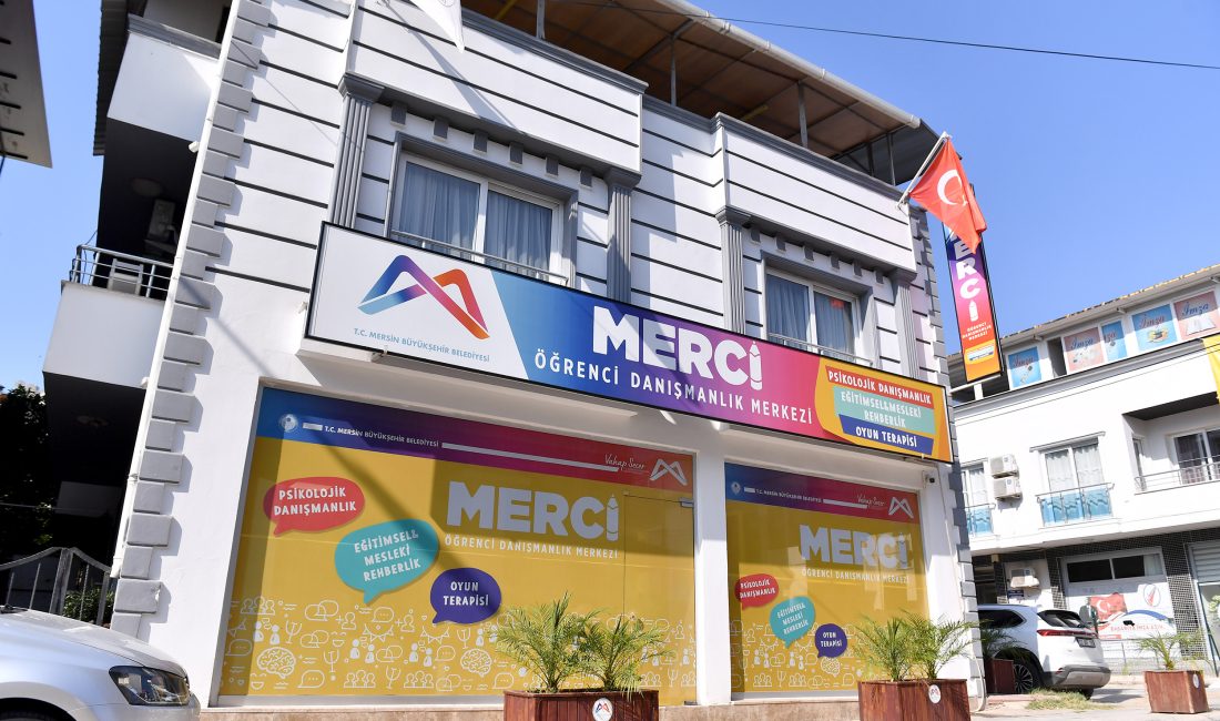 OKULA YENİ BAŞLAYAN ÖĞRENCİLERE MERCİ DESTEĞİ