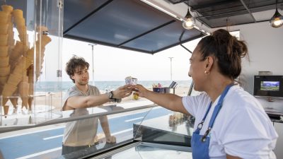 ‘Sahilleri ranta değil, halka açacağız’ sloganıyla yola çıkan Mersin Büyükşehir