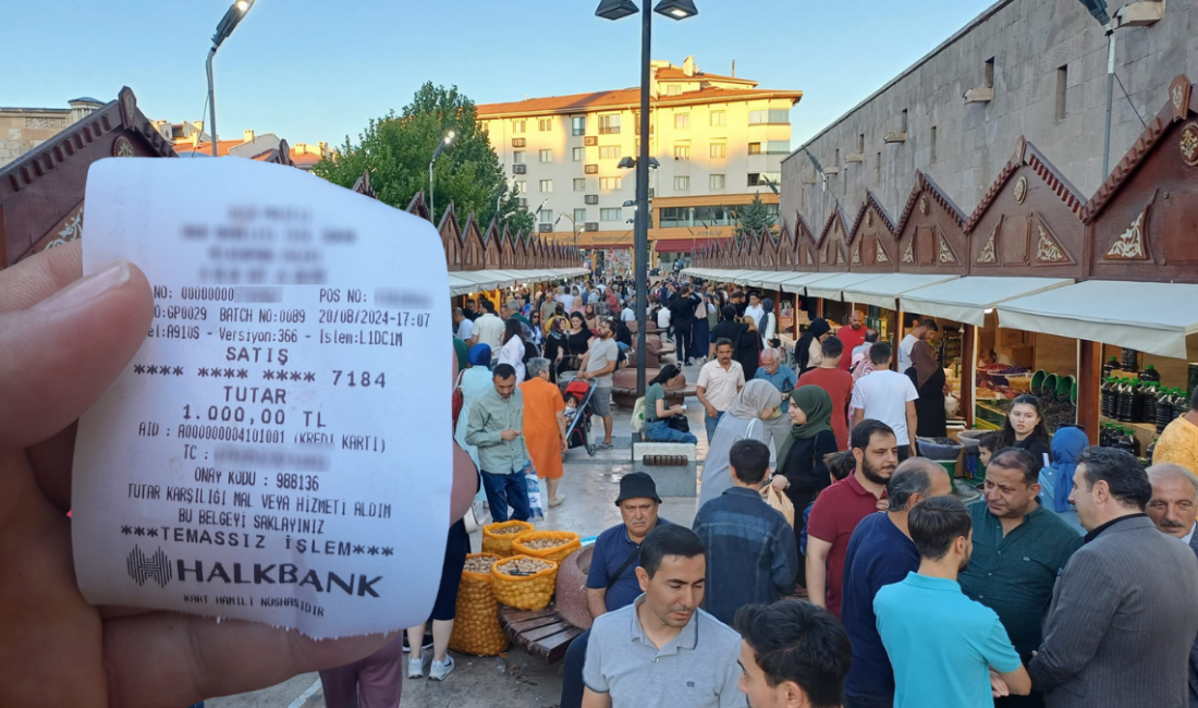 Sivas Alışveriş Günlerinde Fahiş Fiyat Şoku Hatay yemekleri standında iki Adana kebap ve iki ayran için