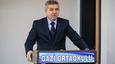 Bayram SARAYOĞLU / ARTVİN–BHA Gazi Orta Okulu’nda düzenlenen seminere Vali