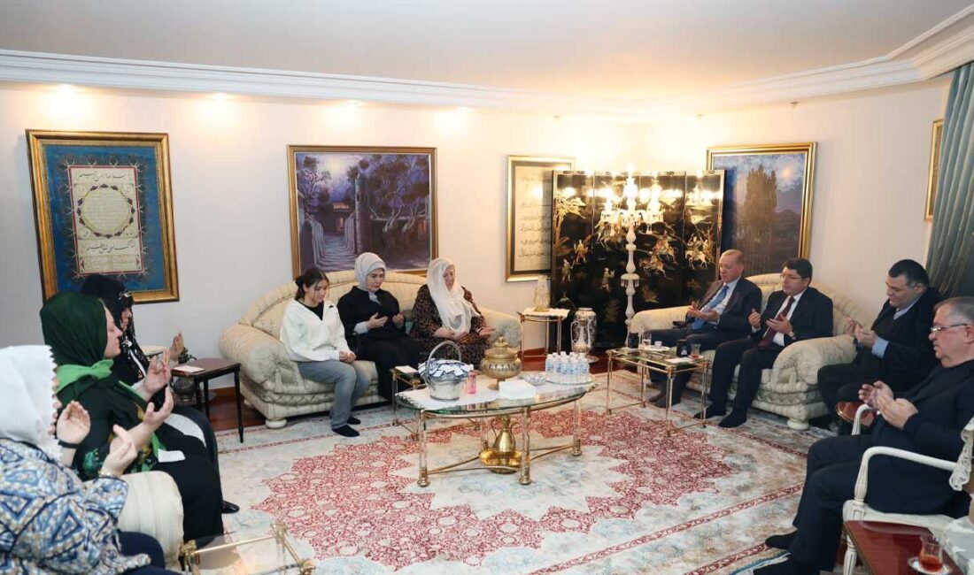 Cumhurbaşkanı Erdoğan’dan Ahmet İyimaya’nın ailesine taziye ziyareti – Birlik Haber Ajansı ANKARA-BHA Cumhurbaşkanı Recep Tayyip Erdoğan, 9 Ocak’ta hayatını kaybeden eski