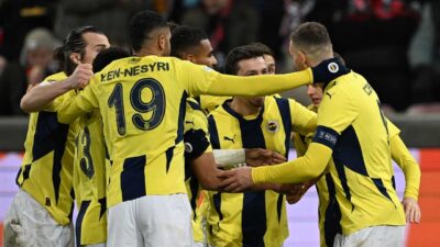 ANKARA-BHA UEFA Avrupa Ligi’nde Fenerbahçe, Midtjylland ile 2-2 berabere kalarak