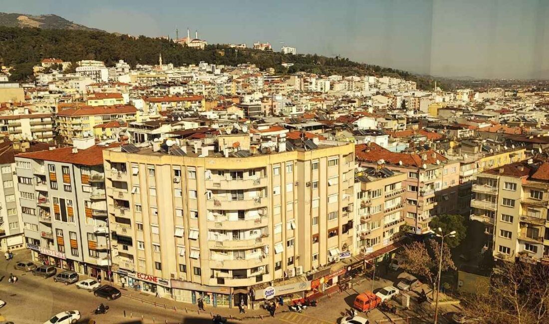 AYDIN–BHA Yüksek Mimar Cemre Şahin Kazıcı, Aydın Adnan Menderes Bulvarı’ndaki