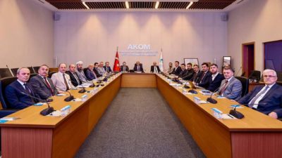 Sakarya Büyükşehir Belediye Başkanı Yusuf Alemdar, 2025 yılı yatırım gündemiyle