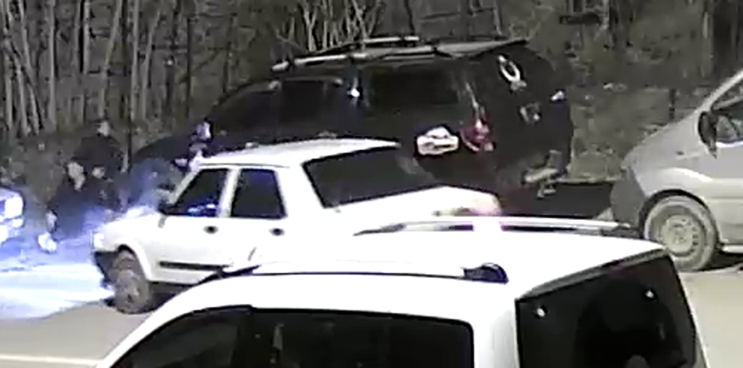 Beypazarı’nda araç yayalara çarptı: 1 kişi yaralandı – Birlik Haber Ajansı Yaşar TONBAK/ ANKARA-BHA Beypazarı İlçesinde, Milli Egemenlik caddesi üzerinde bir