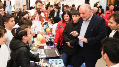 SAMSUN-BHA Canik Belediye Başkanı İbrahim Sandıkçı, çocukları ve gençleri yeni