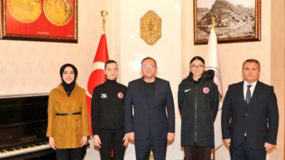 KARS-BHA Serhat Kalkınma Ajansı desteğiyle Arpaçay Çıldır Gölü’nde artistik buz