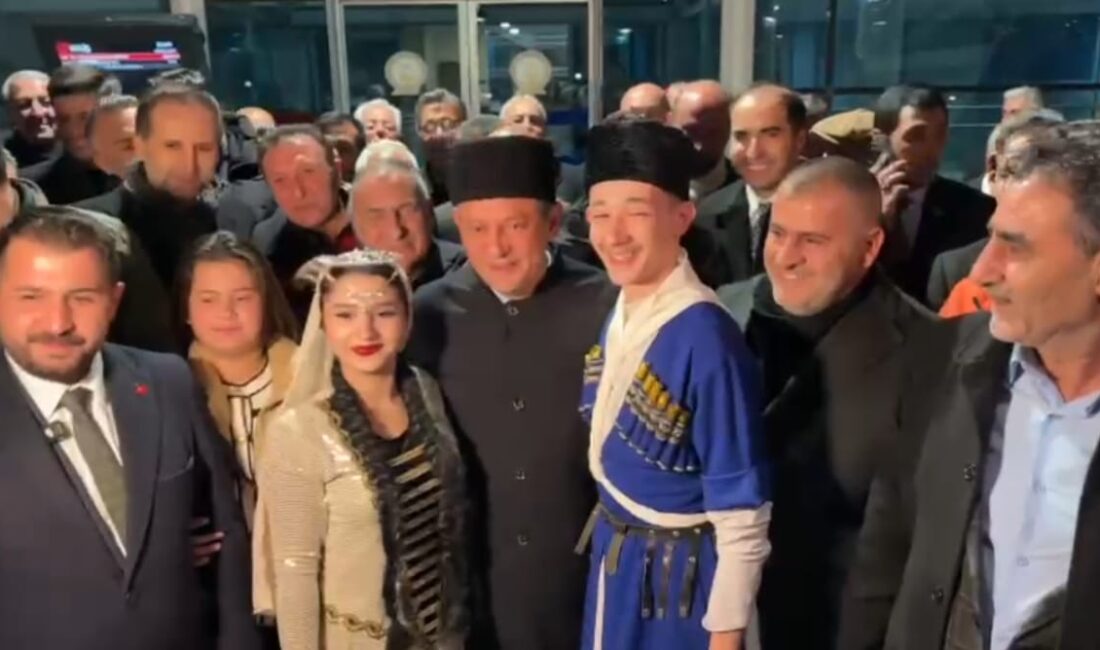 Bir dizi ziyaret ve açılışlar gerçekleştirmek için CHP Lideri Özgür Özel,