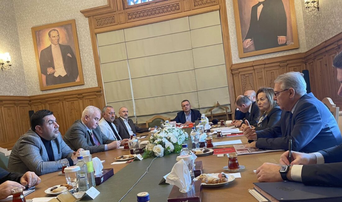 Ankara’da doğu kapı sınır kapısı için kritik toplantı gerçekleştirildi – Birlik Haber Ajansı KARS-BHA Türkiye-Ermenistan Normalleşme Süreci Özel Temsilcisi Büyükelçi Serdar Kılıç, Dışişleri