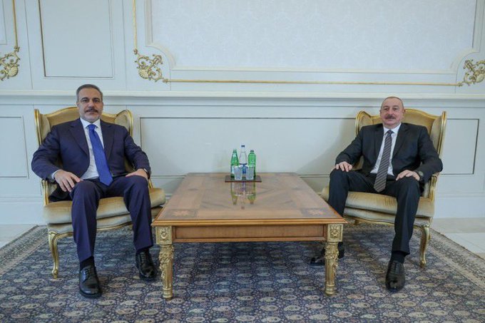 Bakan Fidan Bakü’de Aliyev ile bir araya geldi – Birlik Haber Ajansı ANKARA-BHA Dışişleri Bakanı Hakan Fidan, resmi temaslar kapsamında bulunduğu Azerbaycan’ın