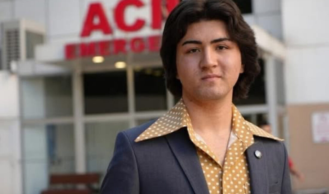 Ferdi Tayfur hayranlığıyla bilinen Sıraç Ünlü tutuklandı – Birlik Haber Ajansı ANTALYA-BHA Ferdi Tayfur hayranlığıyla bilinen ve Kur’an-ı Kerim’e saygısızlık ettiği