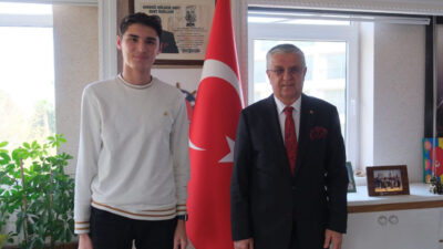 ANTALYA-BHA Başkan Topaloğlu, ziyaretten duyduğu memnuniyeti dile getirerek, gençlere her