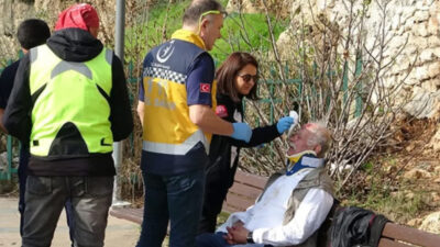 ANTALYA-BHA Antalya’da falezlerden düşen bir kişi, kendisine yardım etmeye çalışan