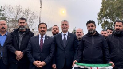 HATAY-BHA Ticaret Bakanı Ömer Bolat, Hatay Afet Koordinasyon Merkezi’nde sivil toplum kuruluşu