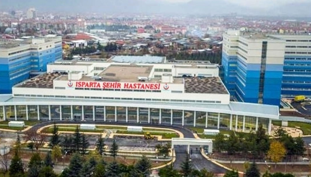 ISPARTA-BHA Isparta Şehir Hastanesi, 2024 Yılında Rekor Hasta ve Ameliyat