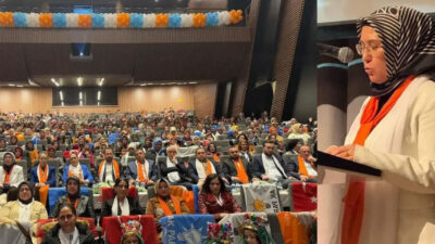 ISPARTA-BHA Bugün, Isparta’nın ITKM Gül Salonunda AK Parti Kadın Kolları