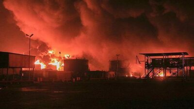 09:21Almanya ve Fransa Dışişleri bakanlarından Şam’a ziyaretAlmanya Dışişleri Bakanı Annalena