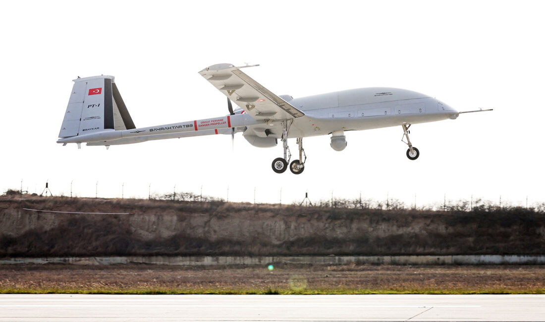 ANKARA-BHA Baykar’ın yerli ve milli imkanlarla geliştirdiği Bayraktar TB3 SİHA,