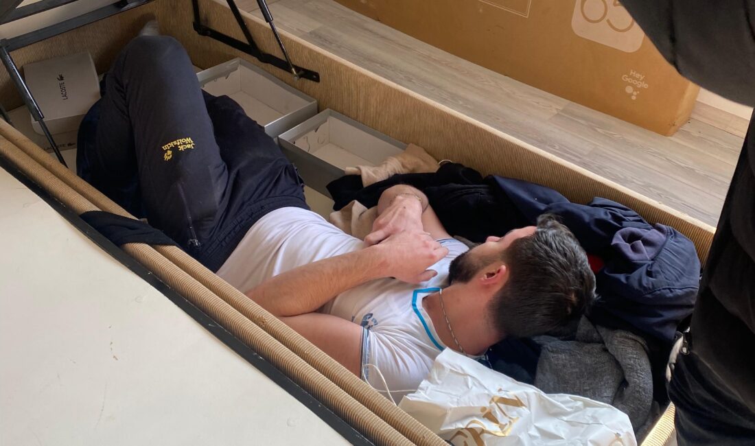 Betül Yılmaz/AMASYA-BHA Amasya Asayiş Şube Müdürlüğü ekipleri, hırsızlık suçundan toplam