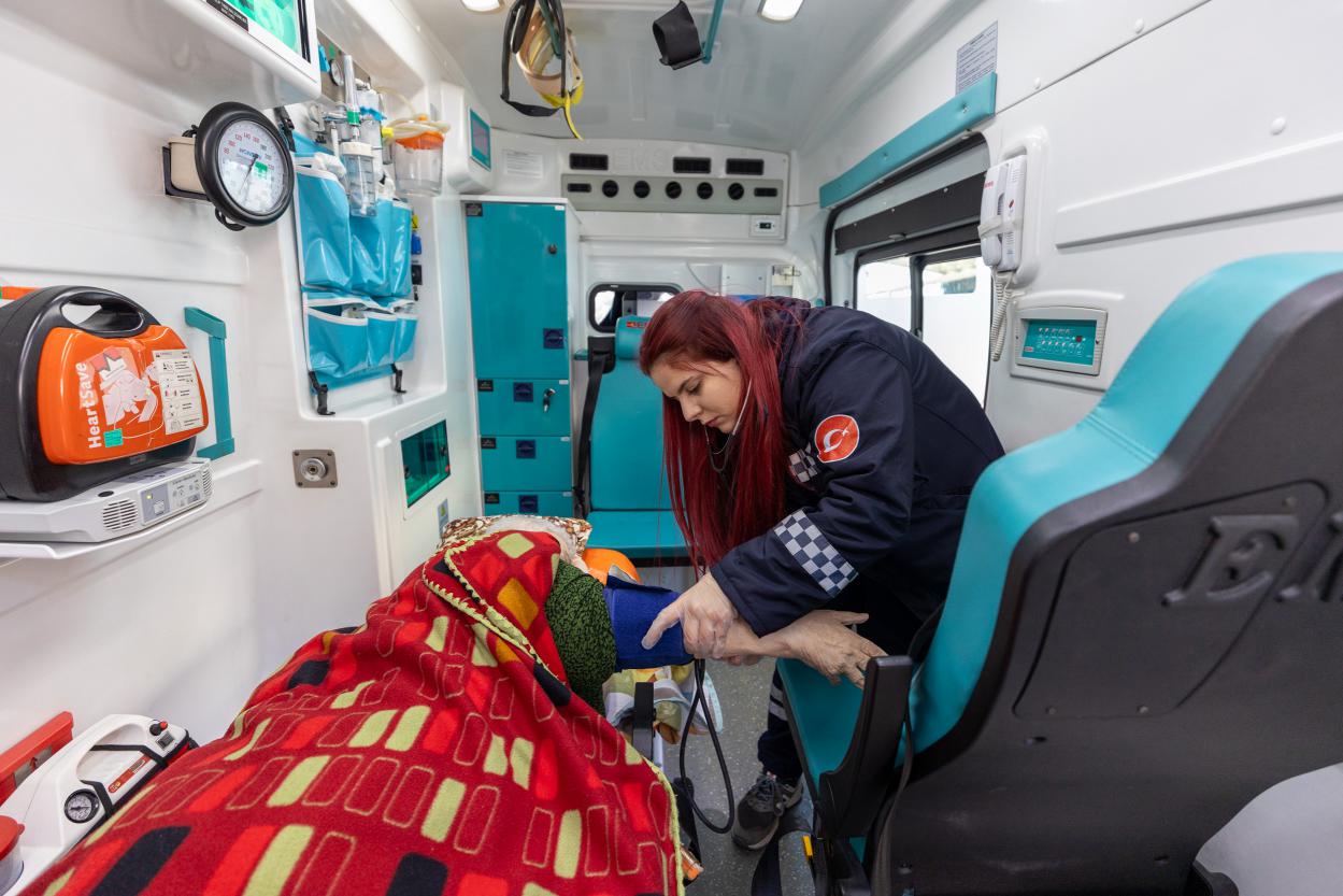 Mersin Büyükşehir Belediyesi Sağlık İşleri Dairesi Başkanlığı, vatandaşlara sunduğu ücretsiz “Hasta