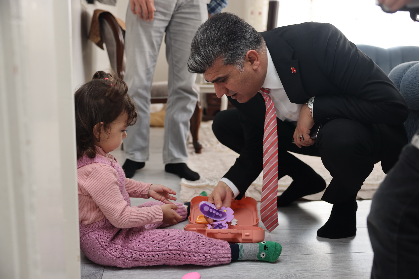 Akdeniz Kaymakamı ve Akdeniz Belediye Başkan V. Zeyit Şener, gerçekleştirdiği