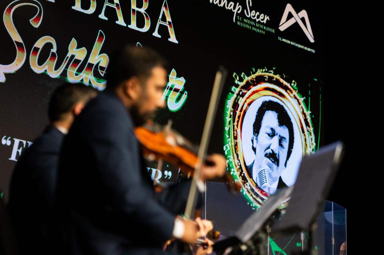 
Tiyatrodan konserlere, sergilerden festivallere kadar geniş bir yelpazede düzenlediği faaliyetlerle