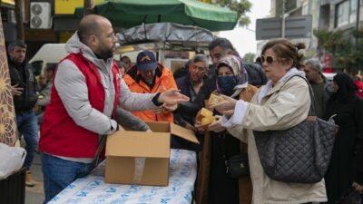 Mersin Büyükşehir Belediyesi, her kandilde olduğu gibi Berat Kandili’nde de