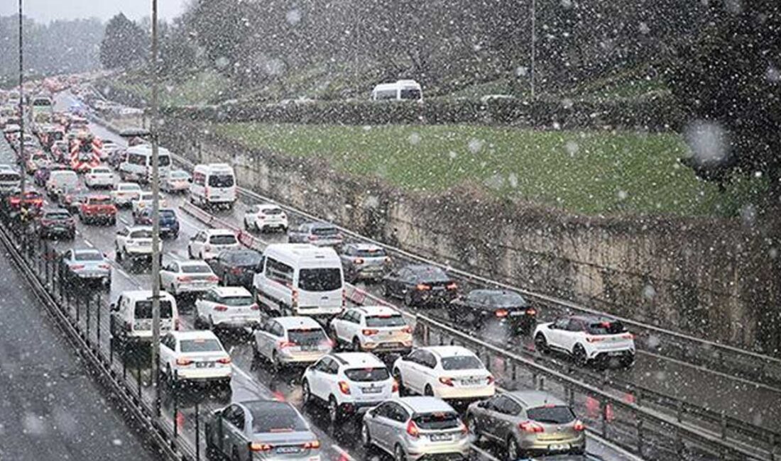 ANKARA-BHA Meteoroloji’nin uzun süredir uyarı verdiği kar yağışı, bugün İstanbul’da