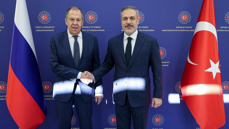 Rusya Dışişleri Bakanı Lavrov: Türkiye ile Rusya her alanda temas halinde Rusya Dışişleri Bakanı Sergey Lavrov, Türkiye ile olan güçlü ilişkilere